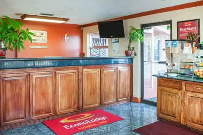 Photo 3 - Econo Lodge Hobbs