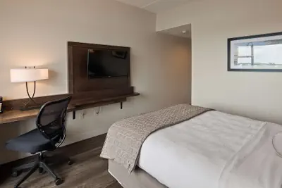 Photo 4 - Best Western Plus Coastline Inn