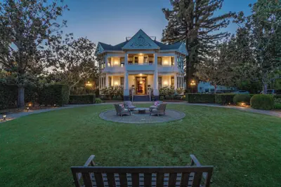 Photo 2 - White House Napa