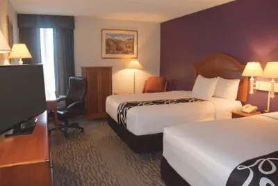 Photo 4 - La Quinta Inn by Wyndham Binghamton - Johnson City