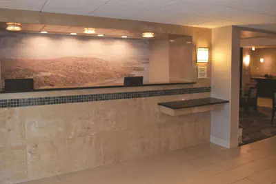 Photo 2 - La Quinta Inn by Wyndham Binghamton - Johnson City