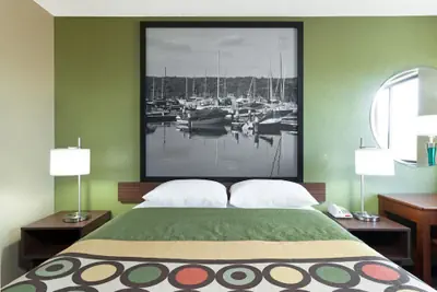 Photo 4 - Super 8 by Wyndham Bath Hammondsport Area