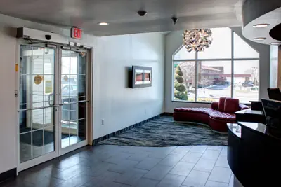 Photo 3 - Quality Inn & Suites North/Polaris