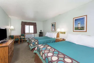 Photo 4 - Super 8 by Wyndham Gallipolis Pt Pleasant Area