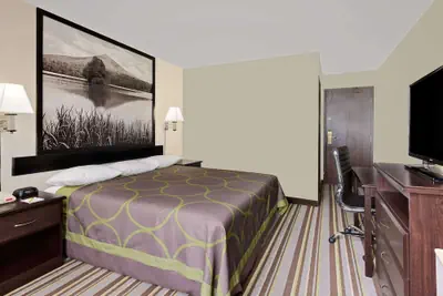 Photo 5 - Super 8 by Wyndham Waynesboro