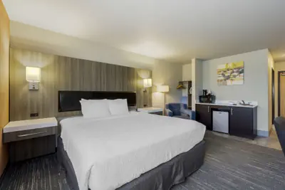 Photo 2 - Best Western Plus Renton Inn