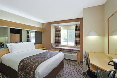 Photo 4 - Microtel Inn by Wyndham Charlotte/University Place