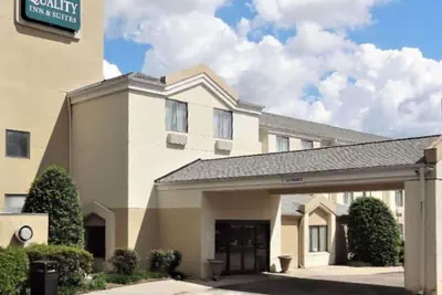 Photo 4 - Quality Inn & Suites Raleigh North