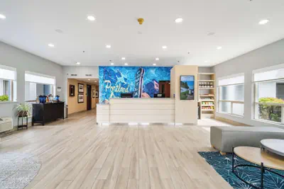 Photo 3 - Best Western Lake Oswego/Portland Hotel & Suites