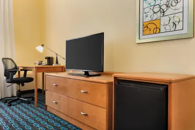 Photo 5 - Fairfield Inn & Suites Toledo Maumee