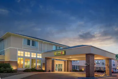 Photo 2 - Super 8 by Wyndham Menomonie WI
