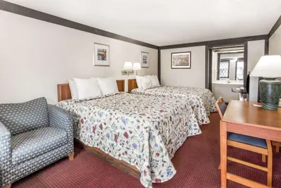 Photo 5 - Knights Inn Racine