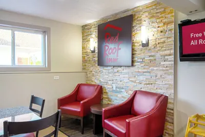 Photo 4 - Red Roof Inn Cameron
