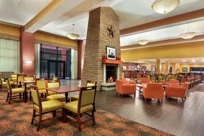 Photo 2 - Hampton Inn & Suites Dallas-Mesquite
