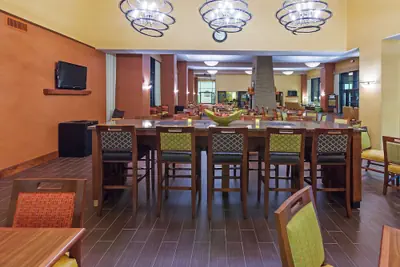 Photo 4 - Hampton Inn & Suites Dallas-Mesquite