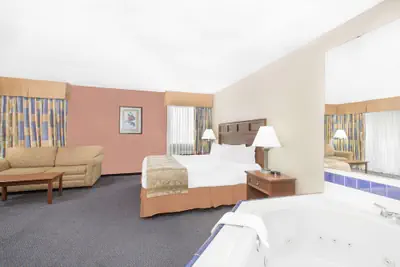 Photo 3 - Baymont by Wyndham Boone