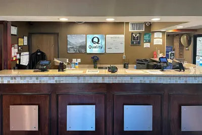 Photo 2 - Quality Inn & Suites Sun Prairie Madison East