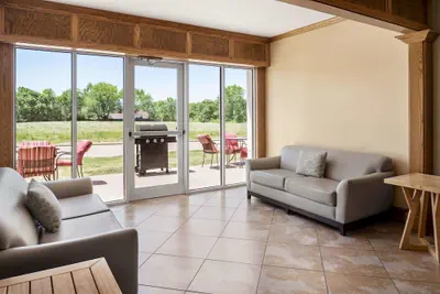 Photo 3 - Hawthorn Extended Stay by Wyndham Decatur
