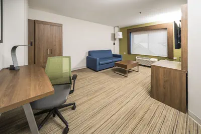 Photo 5 - Holiday Inn Express Chicago NW - Vernon Hills by IHG