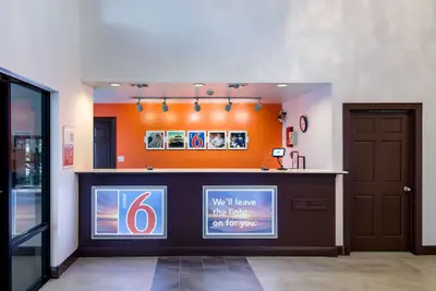 Photo 4 - Motel 6 Moss Point, MS