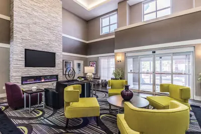 Photo 3 - La Quinta Inn & Suites by Wyndham San Antonio Downtown