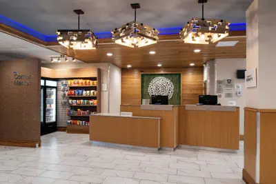 Photo 4 - Fairfield Inn & Suites by Marriott Bakersfield Central