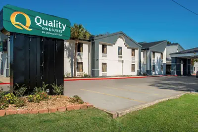 Photo 2 - Quality Inn & Suites Lafayette