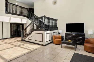 Photo 4 - Quality Inn & Suites Lafayette