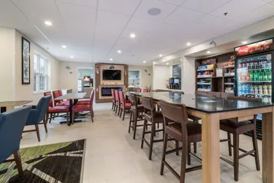 Photo 5 - Holiday Inn Express Plymouth by IHG
