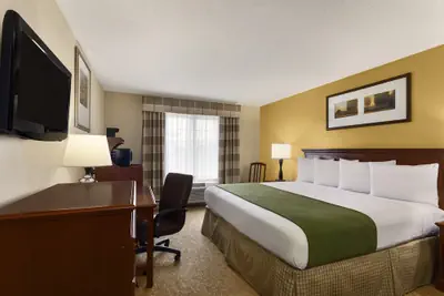 Photo 3 - Country Inn & Suites by Radisson, Marion, OH