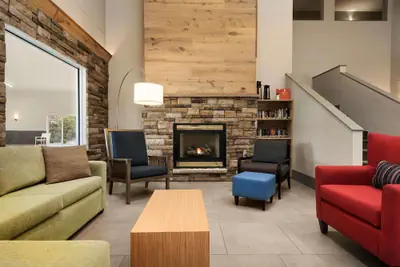 Photo 3 - Country Inn & Suites by Radisson, Platteville, WI