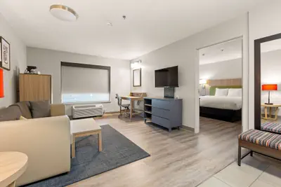 Photo 5 - Country Inn & Suites by Radisson, Asheville - Outlet Mall