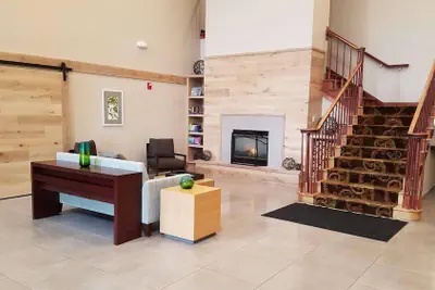 Photo 3 - Country Inn & Suites by Radisson, Milwaukee West (Brookfield), WI