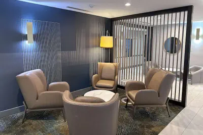 Photo 3 - La Quinta Inn & Suites by Wyndham South Bend