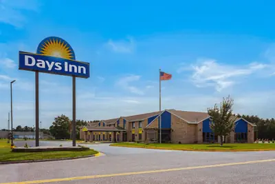 Photo 2 - Days Inn by Wyndham Eagle River