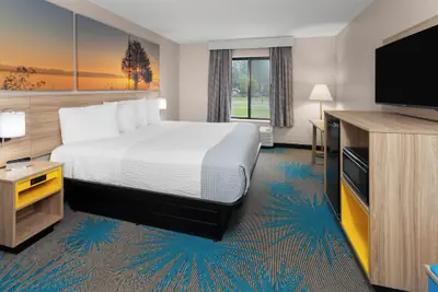 Photo 5 - Days Inn by Wyndham Eagle River