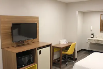 Photo 5 - Days Inn by Wyndham Barstow