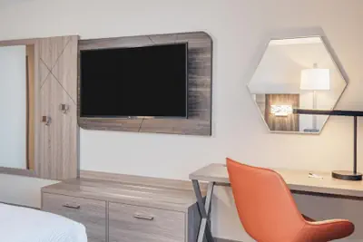 Photo 5 - Holiday Inn Express Federal Way Seattle South by IHG