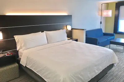 Photo 3 - Holiday Inn Express Hotel & Suites Tracy by IHG