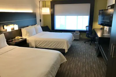 Photo 4 - Holiday Inn Express Hotel & Suites Tracy by IHG