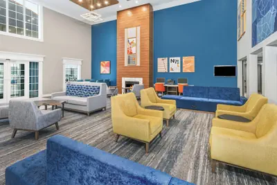 Photo 5 - Holiday Inn Express & Suites Bloomington - Normal by IHG