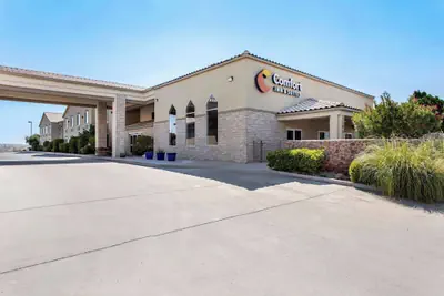 Photo 2 - Comfort Inn & Suites I-25 near Spaceport America