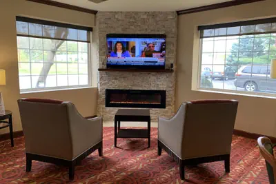 Photo 4 - Days Inn by Wyndham Austintown