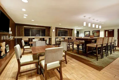 Photo 3 - Hampton Inn Atlanta-Mall Of Georgia