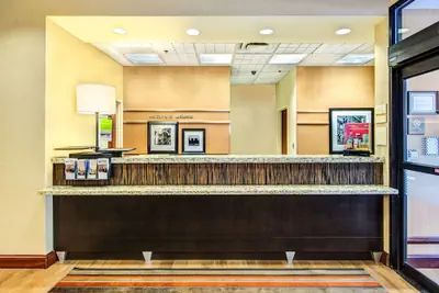 Photo 3 - Hampton Inn & Suites Atlanta Galleria