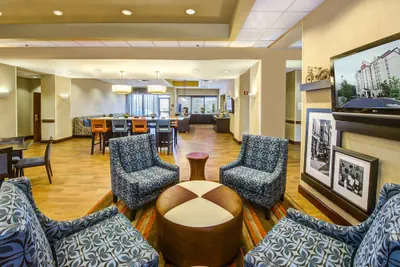 Photo 2 - Hampton Inn & Suites Atlanta Galleria