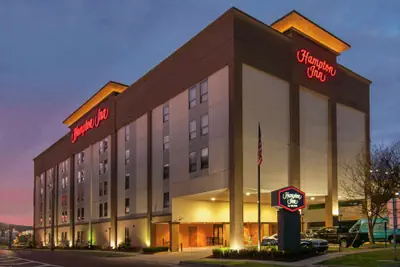 Photo 2 - Hampton Inn Metairie