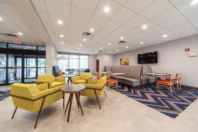Photo 4 - Hampton Inn Winchester N/Conference Center, VA