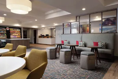 Photo 3 - Hampton Inn San Diego Del Mar