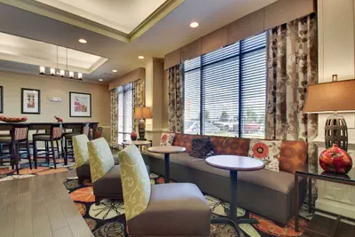 Photo 2 - Hampton Inn Warner Robins